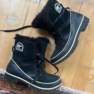 Sorel Snow Boots Black - Women’s  Size 7